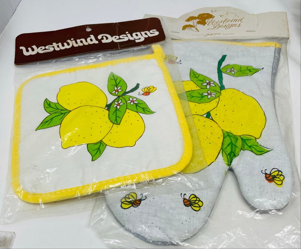 Westwind Designs Lemons Potholder and Oven Mitt Set Vintage 1978 New Old Stock